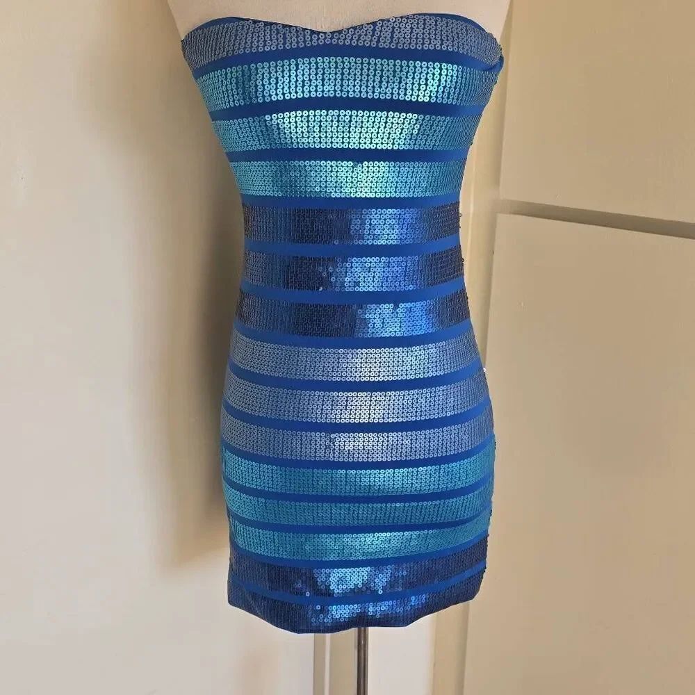 As U Wish Women Blue Sequin Strapless Sleeveless Bodycon Mini Dress,NWOT, Medium
